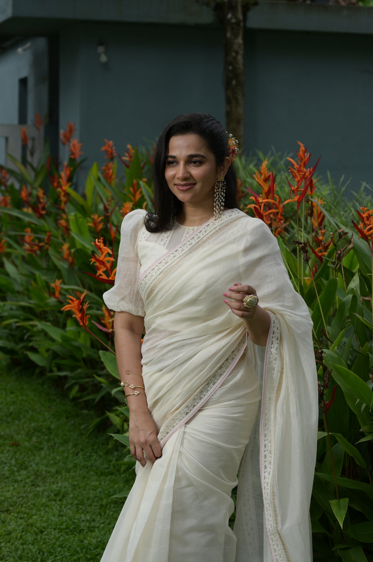 IVORY LACE BORDER SAREE - RUAA008