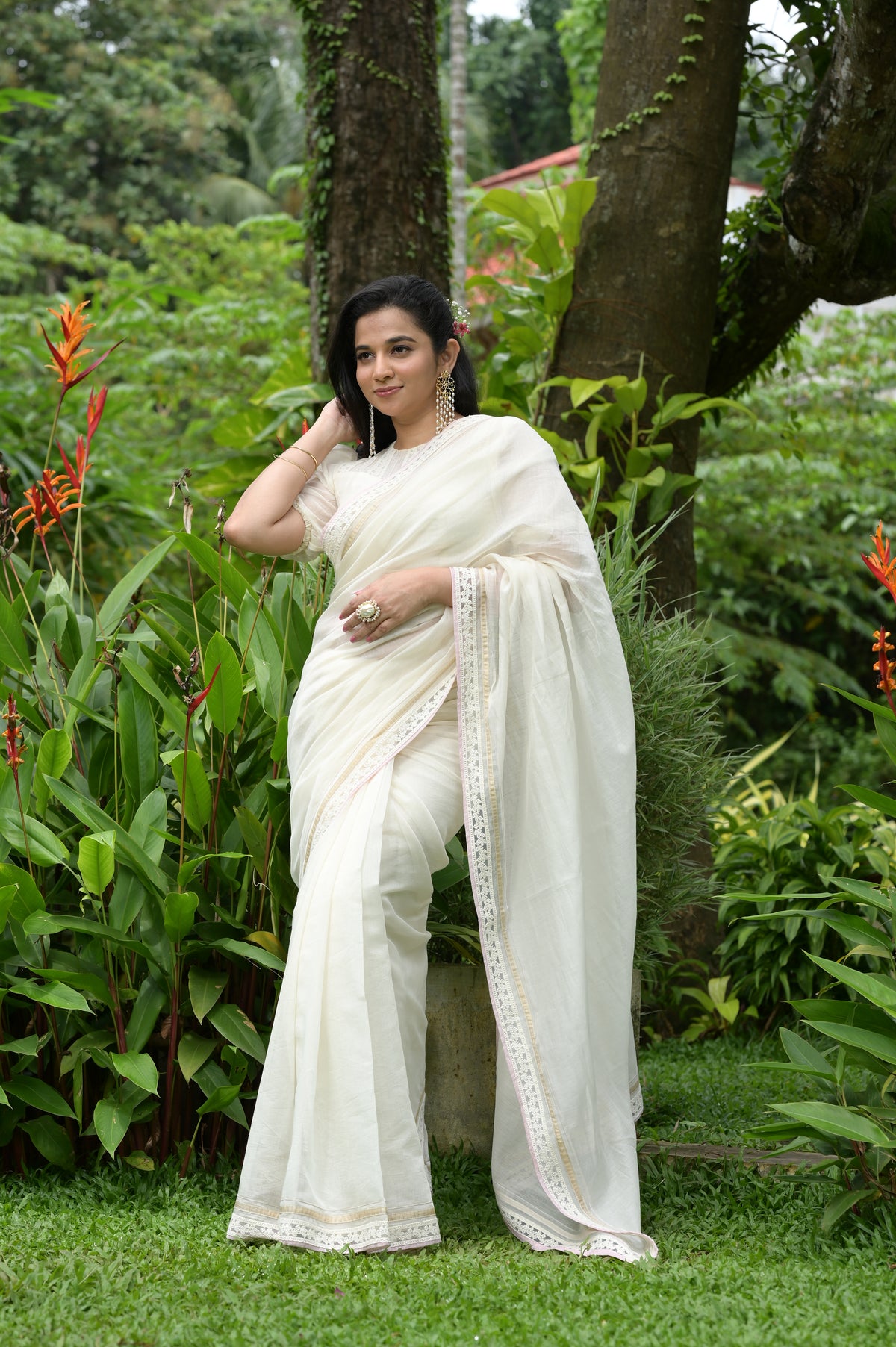 IVORY LACE BORDER SAREE - RUAA008