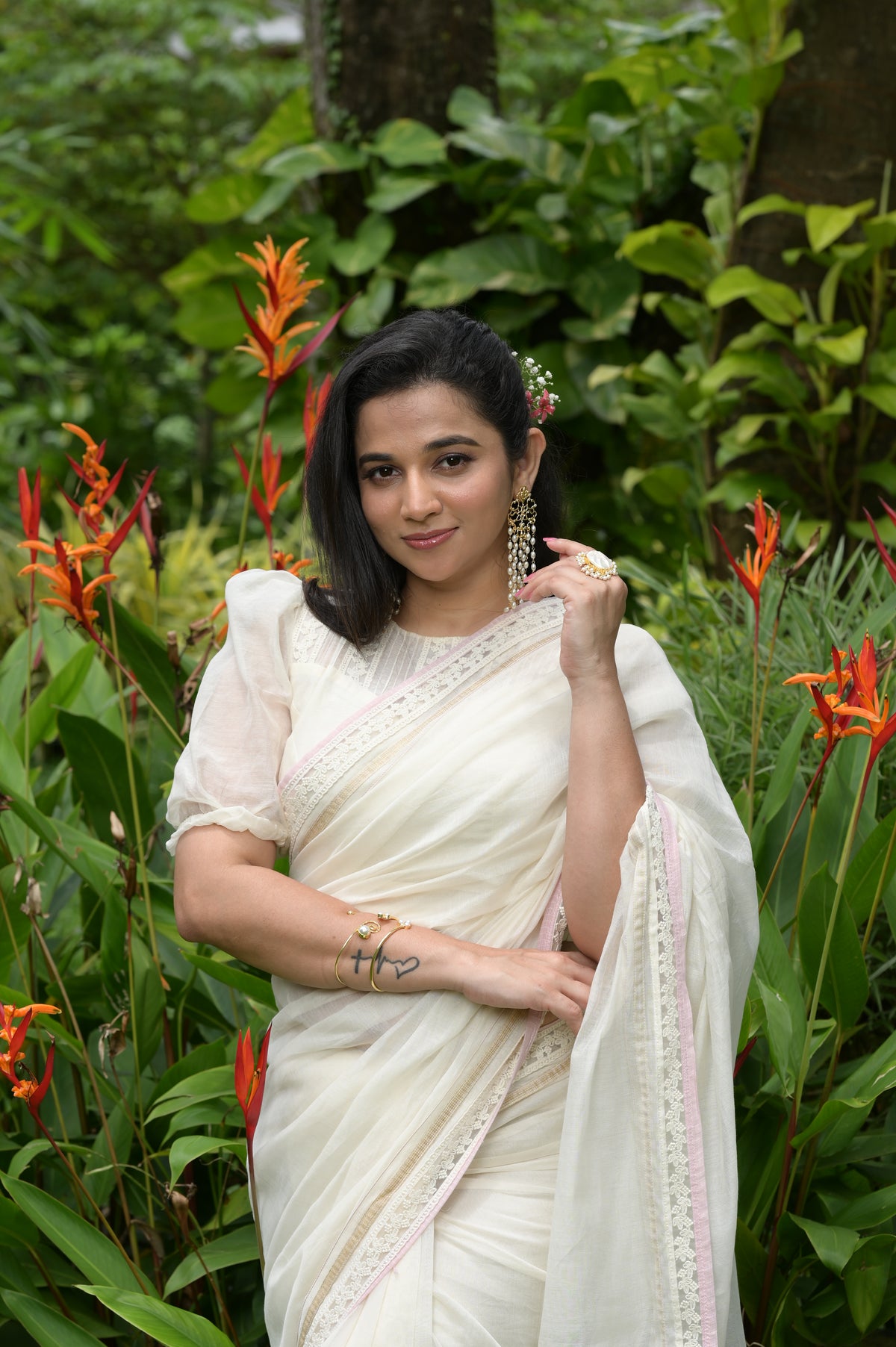 IVORY LACE BORDER SAREE - RUAA008