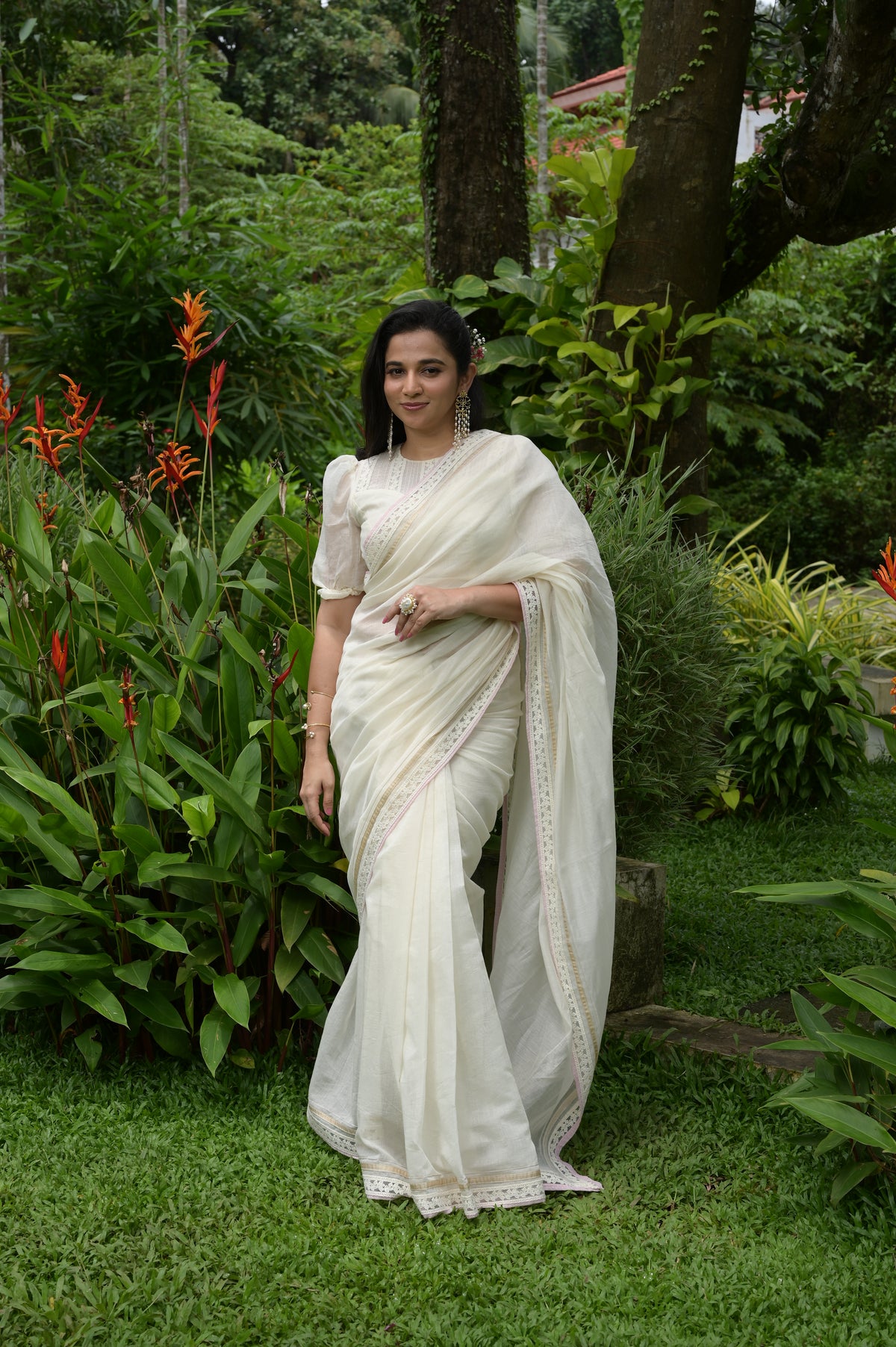 IVORY LACE BORDER SAREE - RUAA008